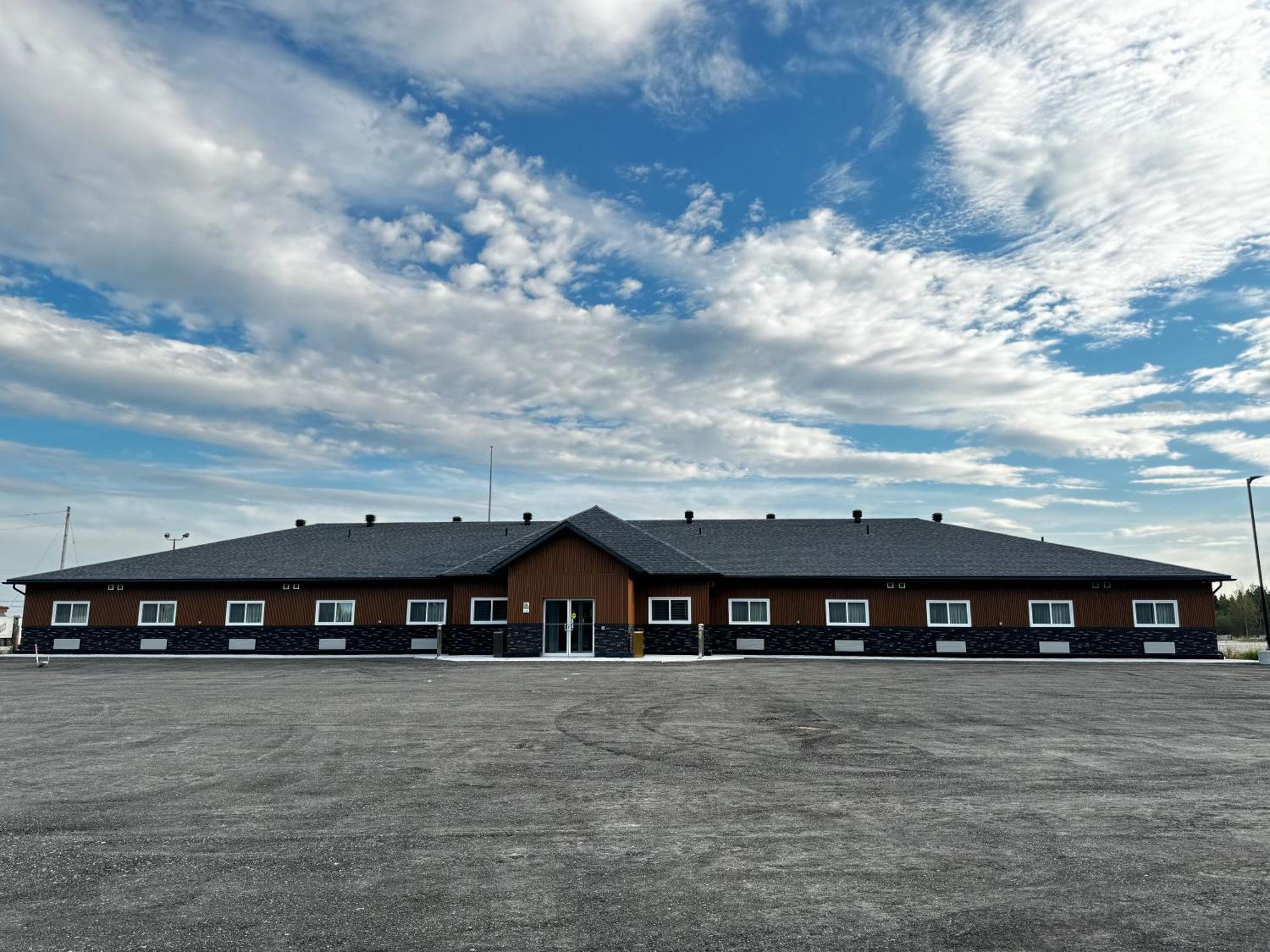 Travelodge By Wyndham Cochrane Zewnętrze zdjęcie