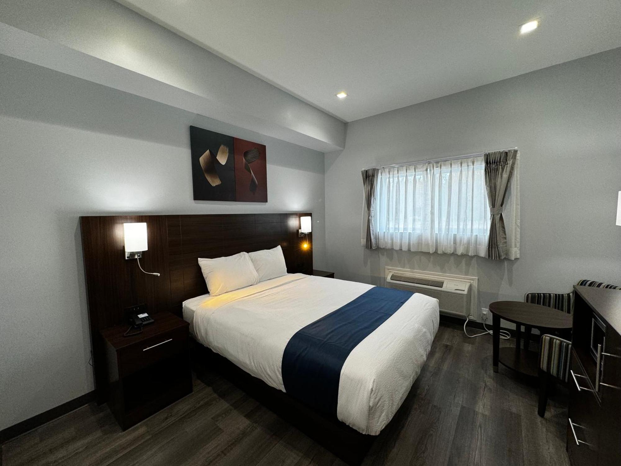Travelodge By Wyndham Cochrane Zewnętrze zdjęcie