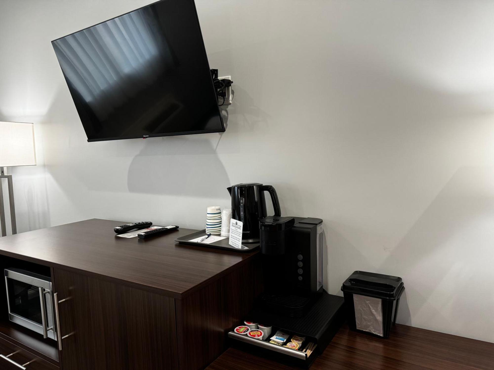 Travelodge By Wyndham Cochrane Zewnętrze zdjęcie