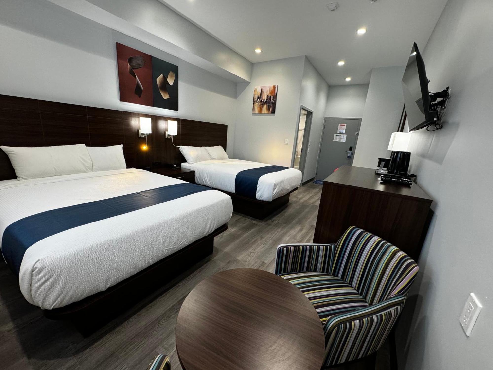 Travelodge By Wyndham Cochrane Zewnętrze zdjęcie