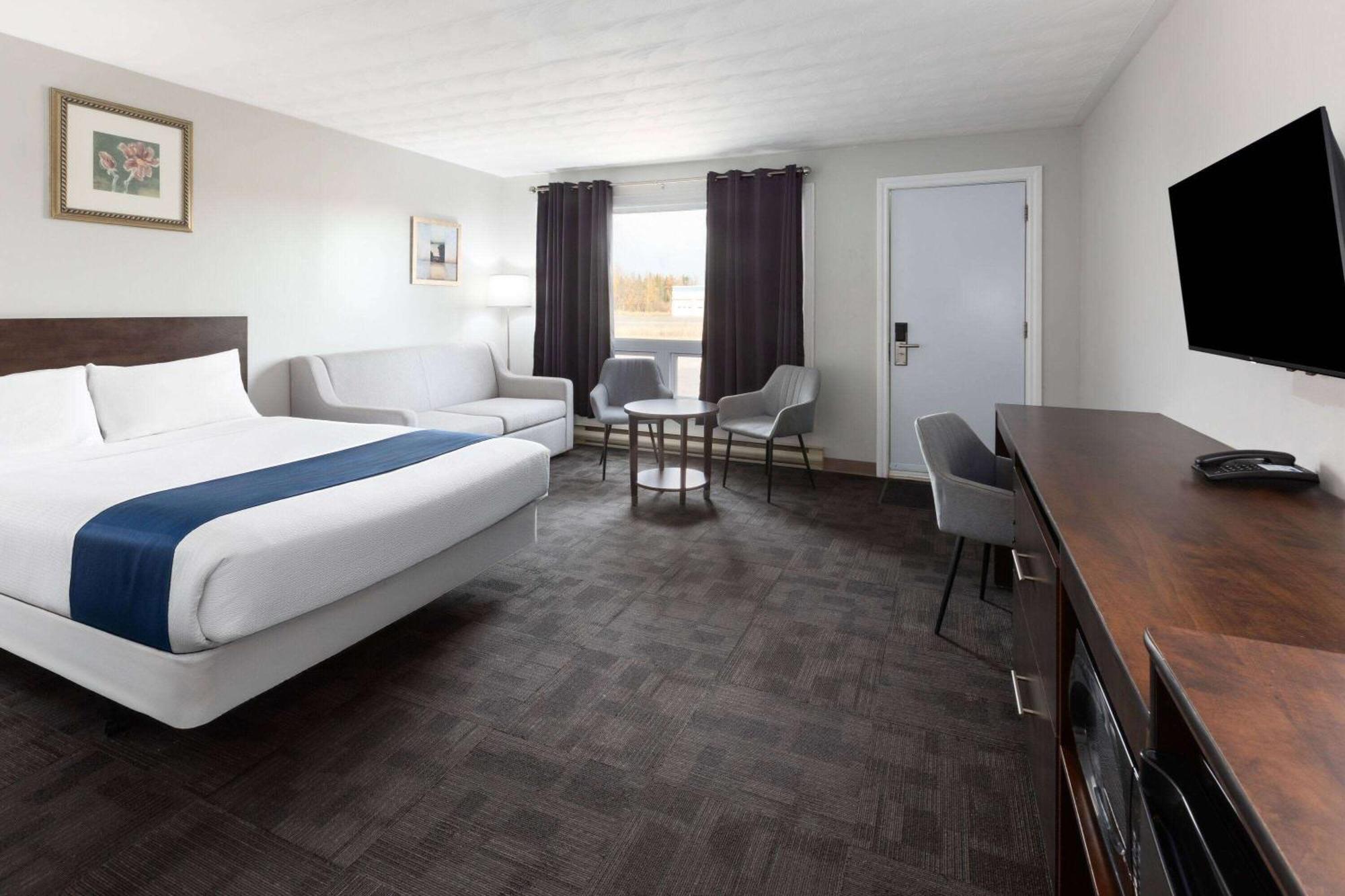 Travelodge By Wyndham Cochrane Zewnętrze zdjęcie
