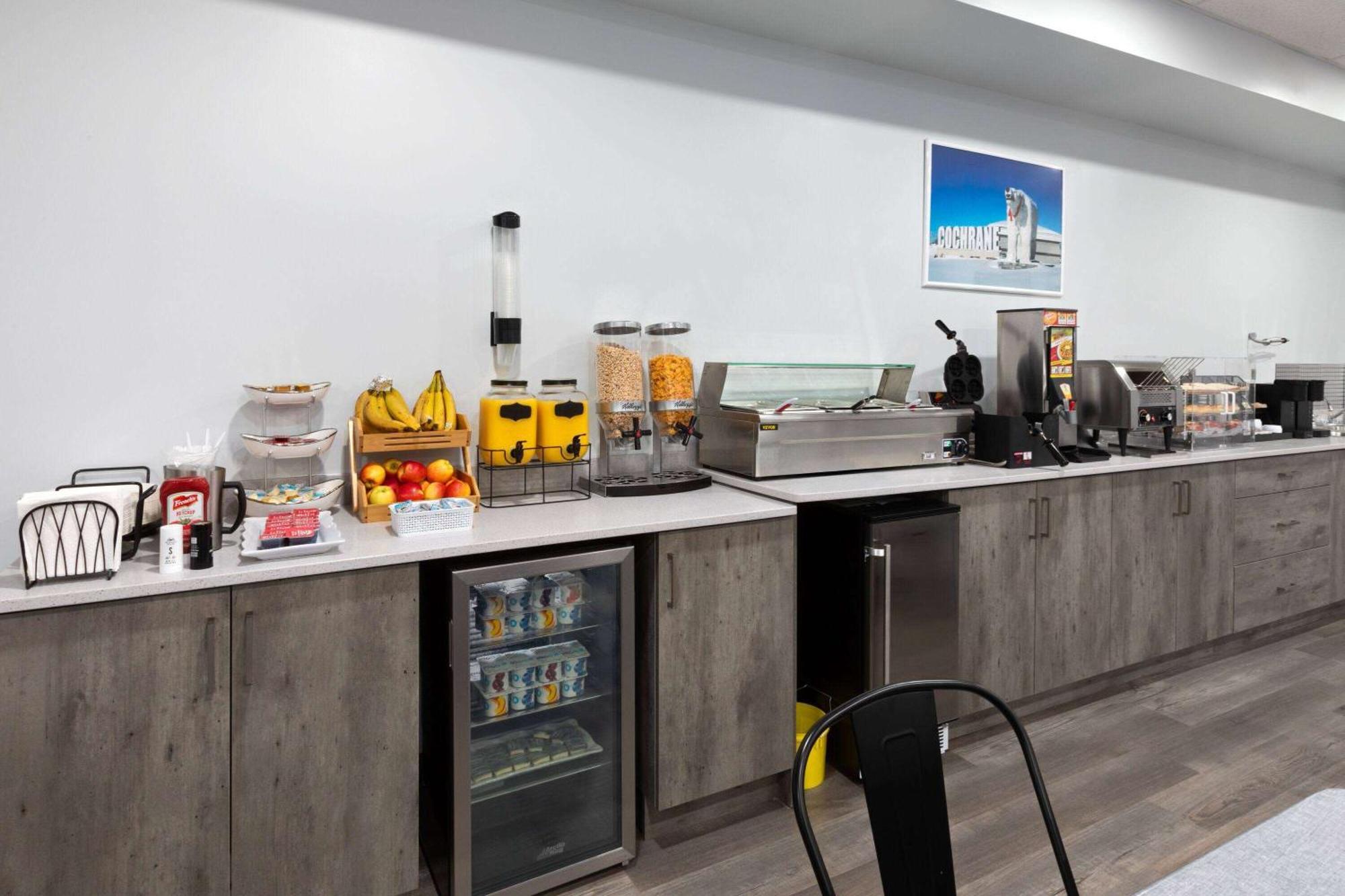 Travelodge By Wyndham Cochrane Zewnętrze zdjęcie
